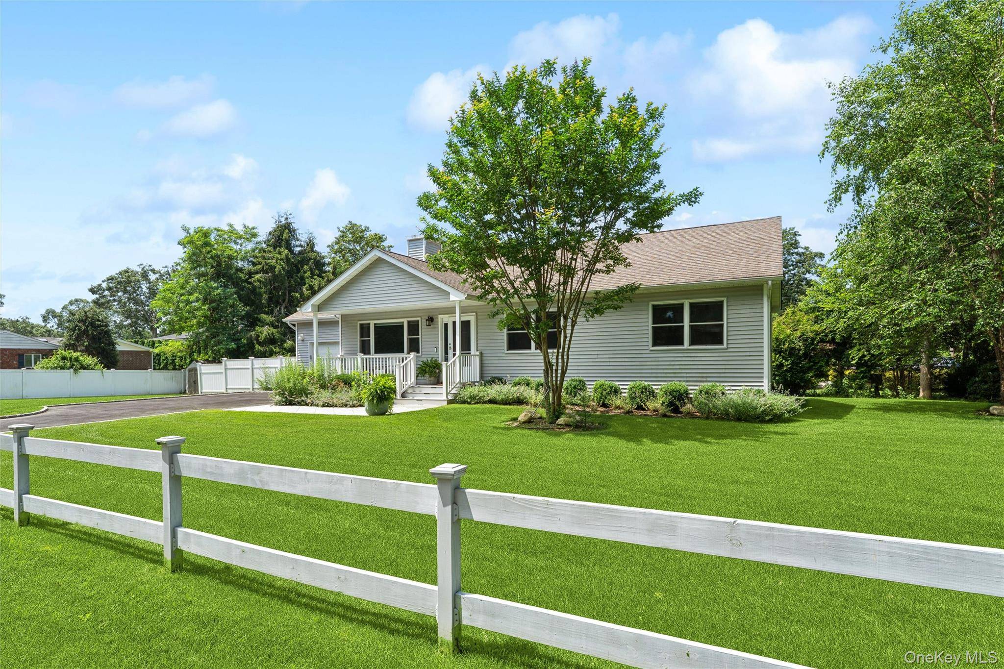 Have you ever dreamed of living just 7 minutes from the beach ?
