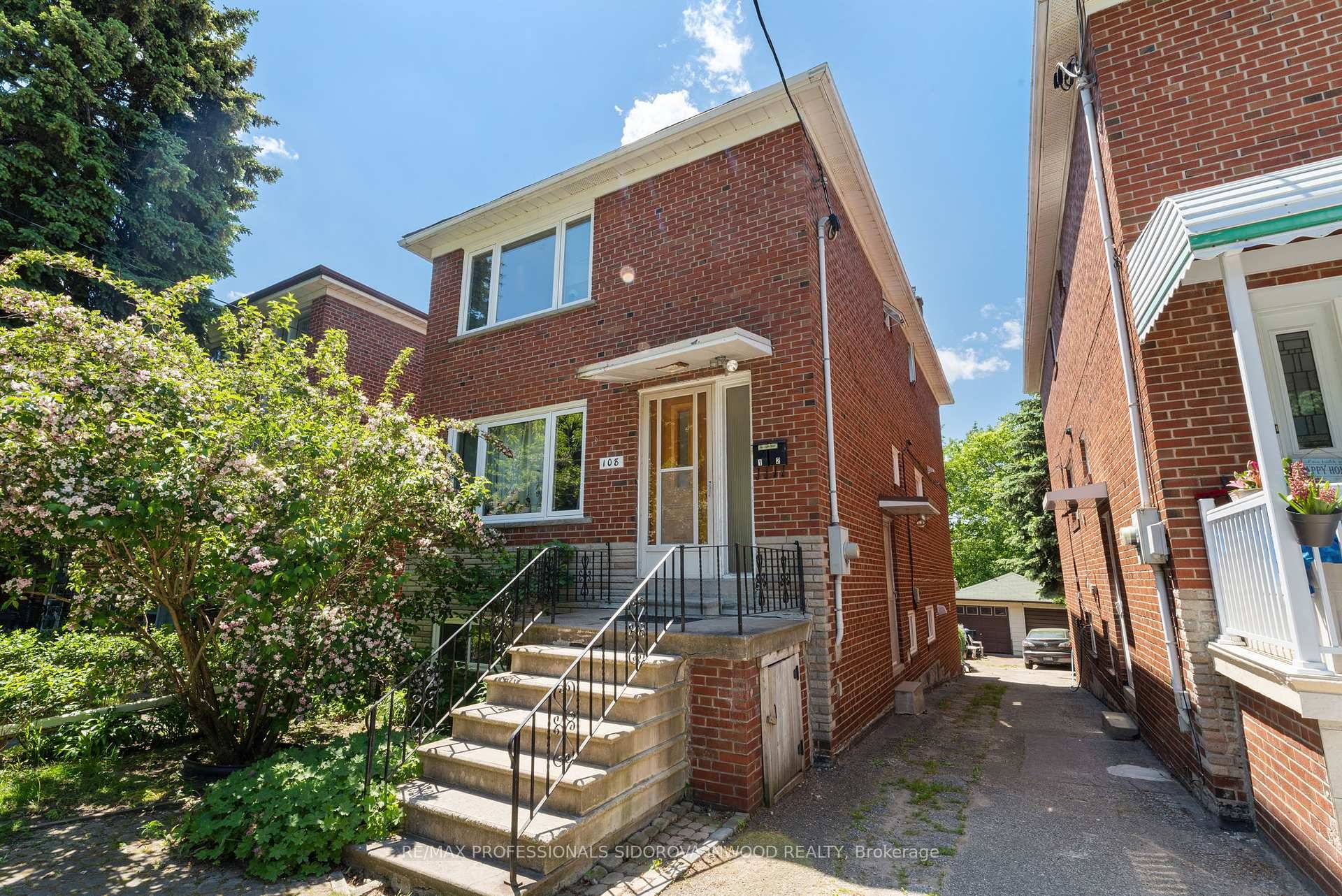 Welcome to 108 Indian Rd Crescent !