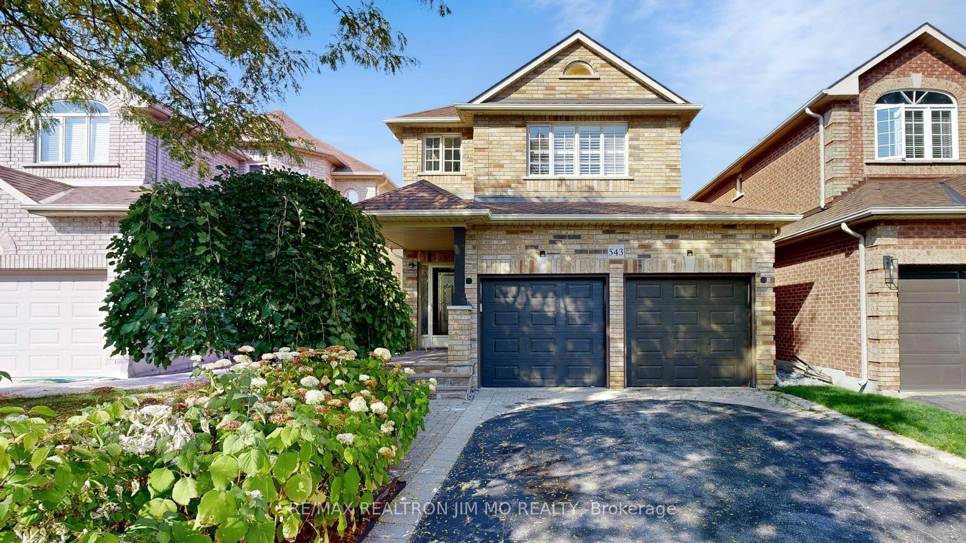Stunning 4Br 4Wr Double Garage Detached In Prestigious College Manor !