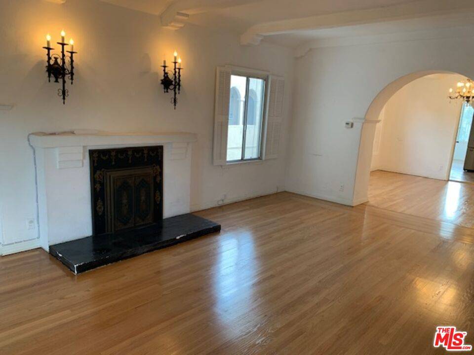 7970 BLACKBURN AVE 3BR Beverly Grove La