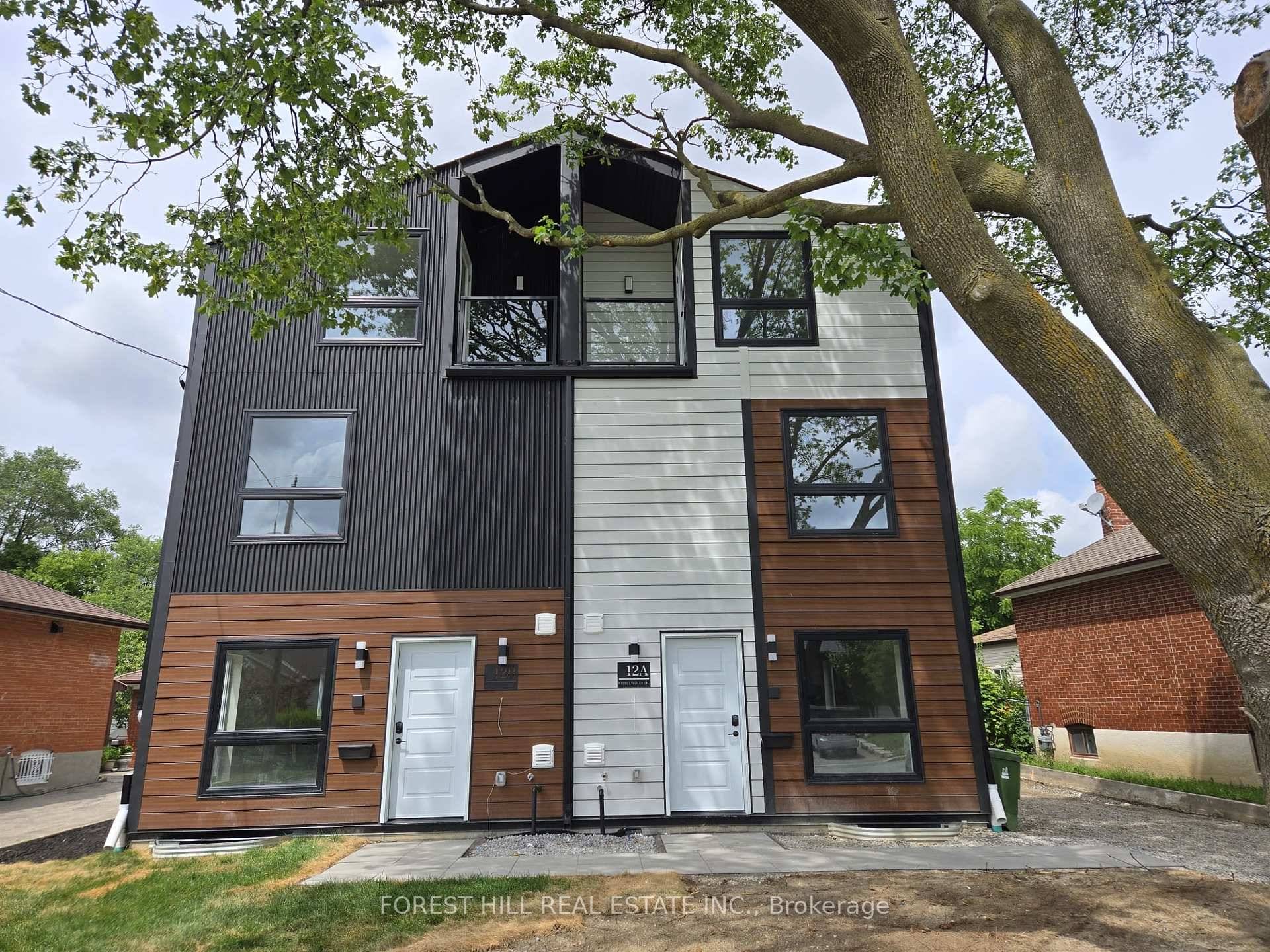 BRAND NEW NEVER LIVED IN 3 STOREY, 4 BEDROOM, 4 BATHROOM, FINISHED BASEMENT WITH BEDROOM, BATHROOM AND REC ROOM