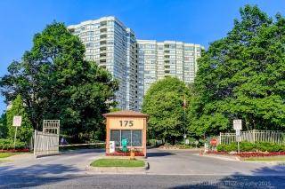 Well Maintained Condo. Bright and Sunny Penhouse Corner Unit, 1, 545 Sq.