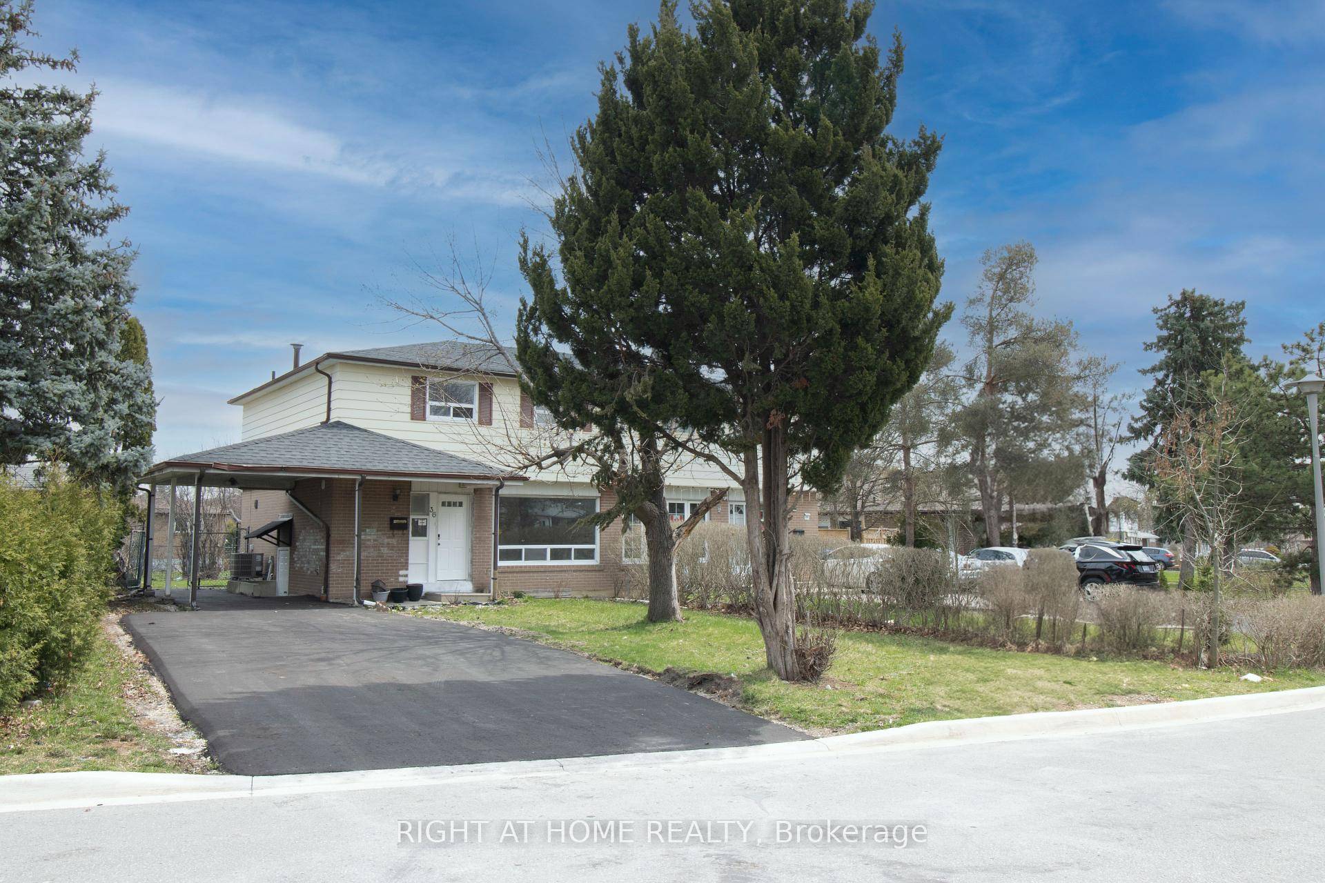 Welcome to this beautiful freshly renovated, lovely and cozy two story Semi Detached in an amazing high demand location.