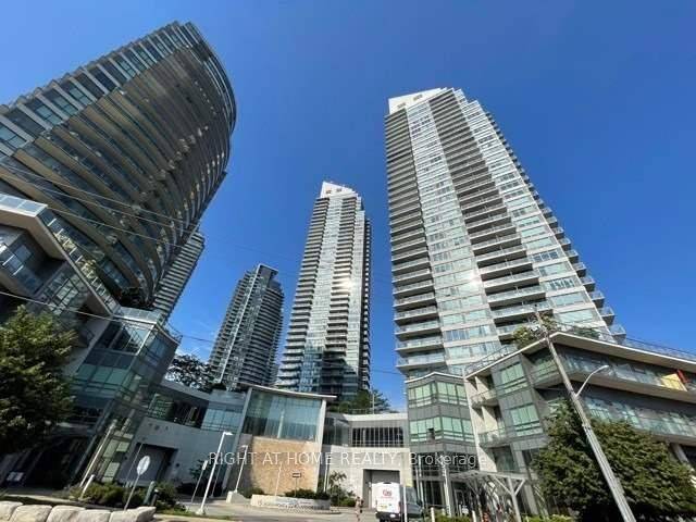 Bright amp ; Spacious 2 Bed, 2 Bath South Facing Unit with Unobstructed Lake amp ; Skyline Views !
