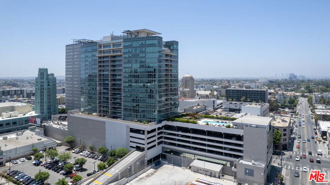 3785   Wilshire Blvd 2BR La