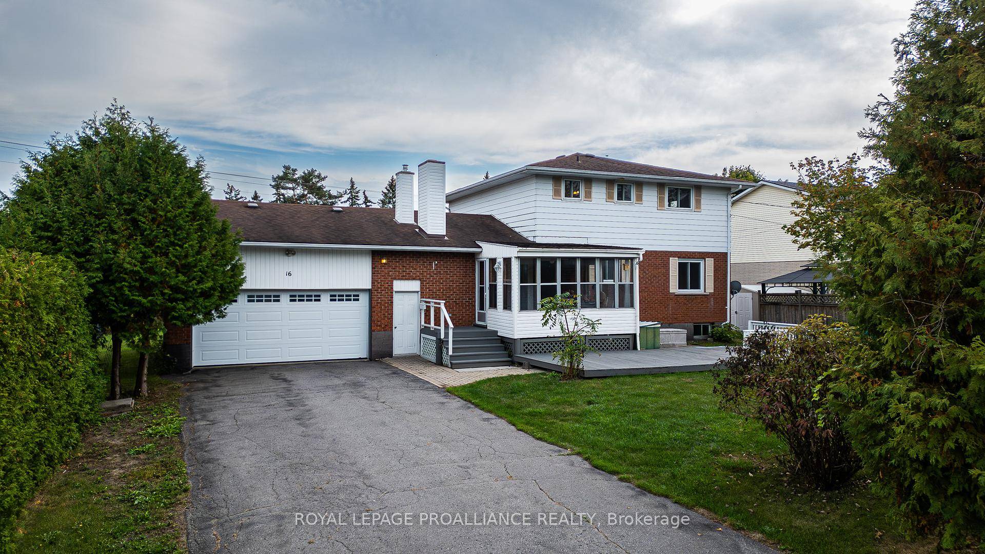 Montrose Subdivision with Bay of Quinte water views !