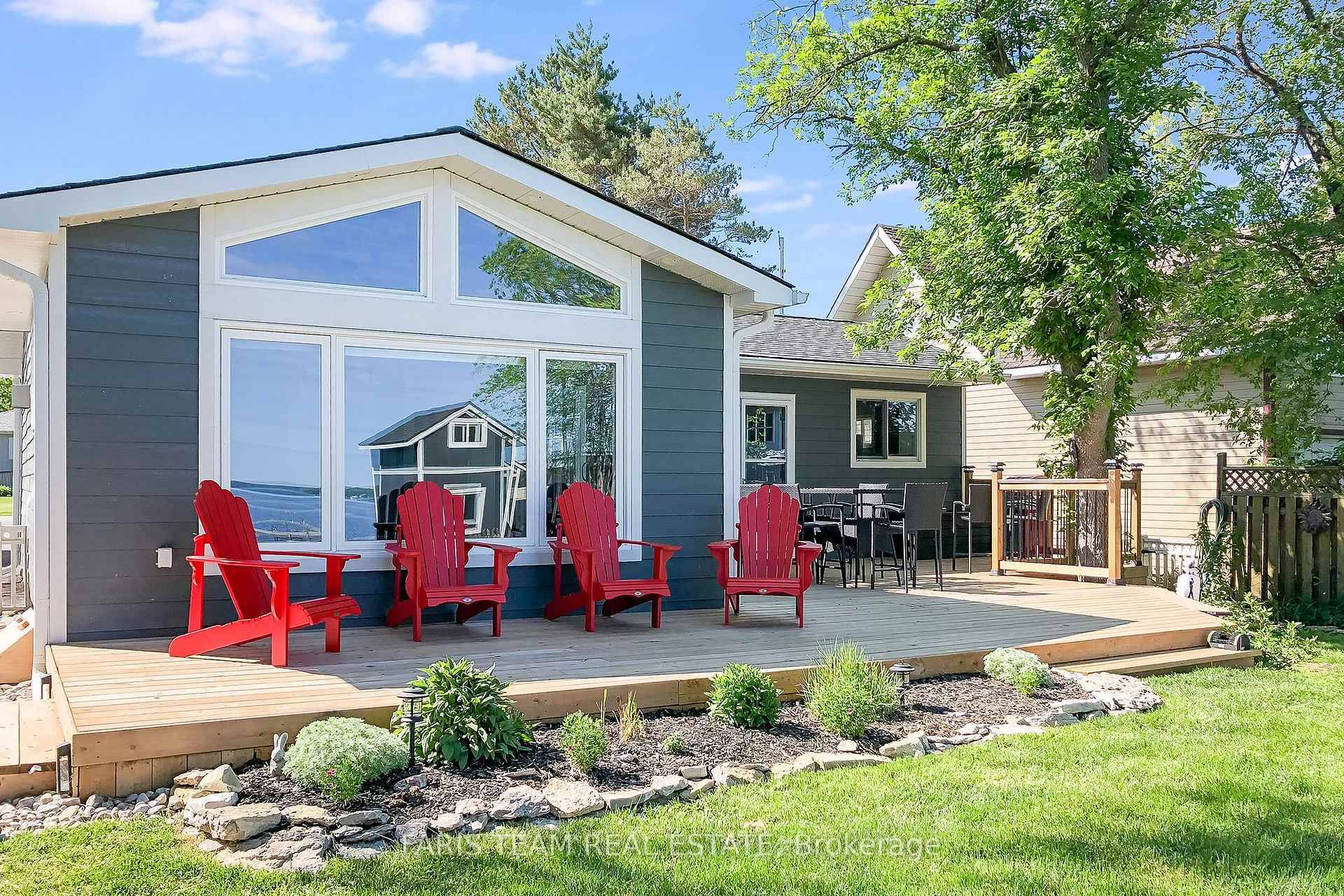 Top 5 Reasons You Will Love This Home 1 Stunning waterfront retreat on Georgian Bay, offering a turn key, fully furnished home or cottage, perfect for a summer getaway or ...