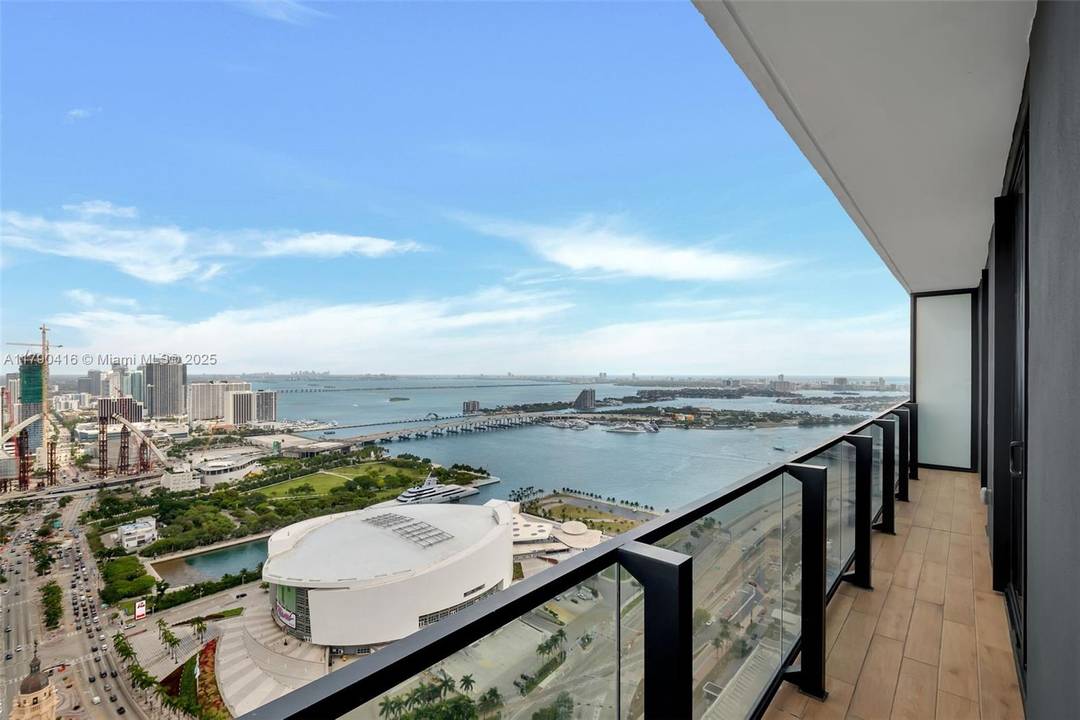 Fully furnished 3 Bed 3 Bath corner unit at The Elser in Downtown Miami.
