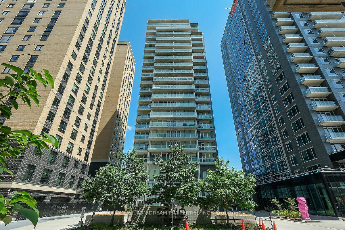 Gorgeous 11th Floor FURNISHED condo steps to Dow's Lake, Little Italy, the Rideau Canal and the new Ottawa Hospital.