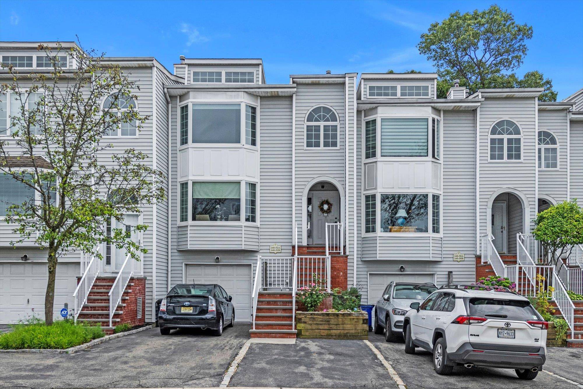 Welcome to this beautifully renovated Beechwood model in the highly sought after Oak Park at Douglaston.