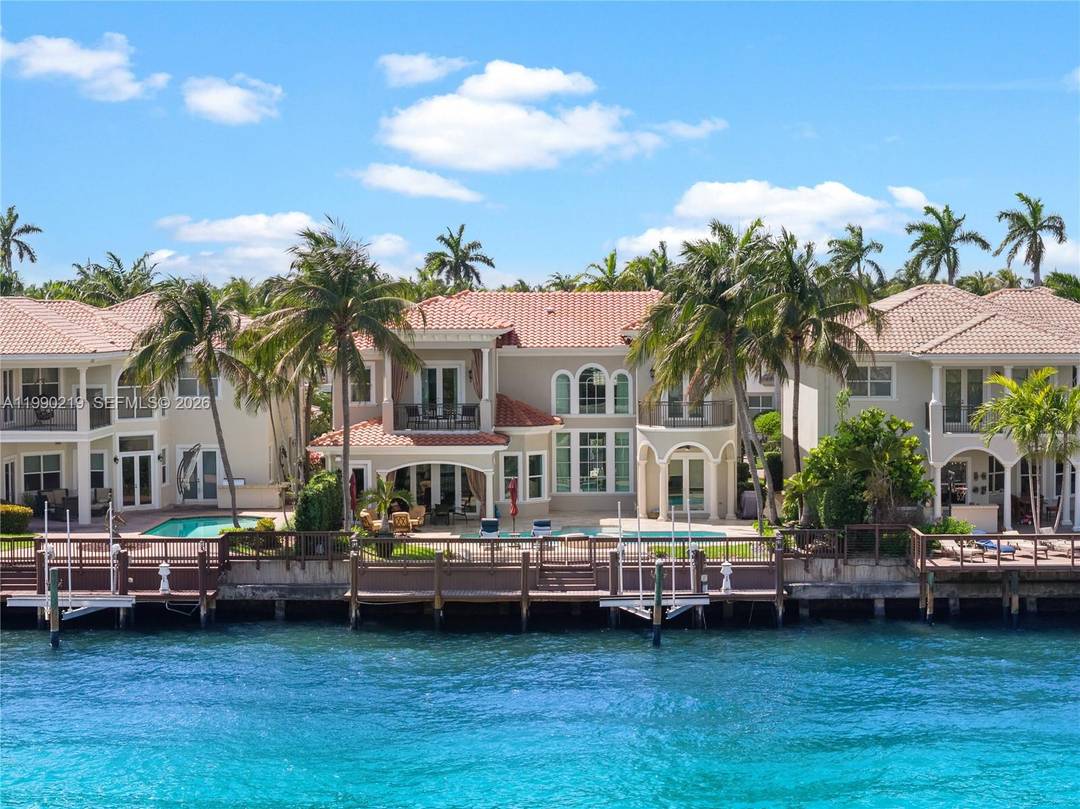 A commanding Intracoastal estate within the exclusive gates of Harbor Islands, where scale, setting, and waterfront presence come together in one of Broward s most coveted communities.