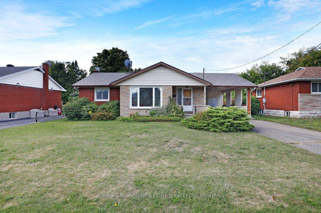 Welcome to this 4 bedroom, 2 bathroom detached home, offering just over 2, 000 square feet of interior space.