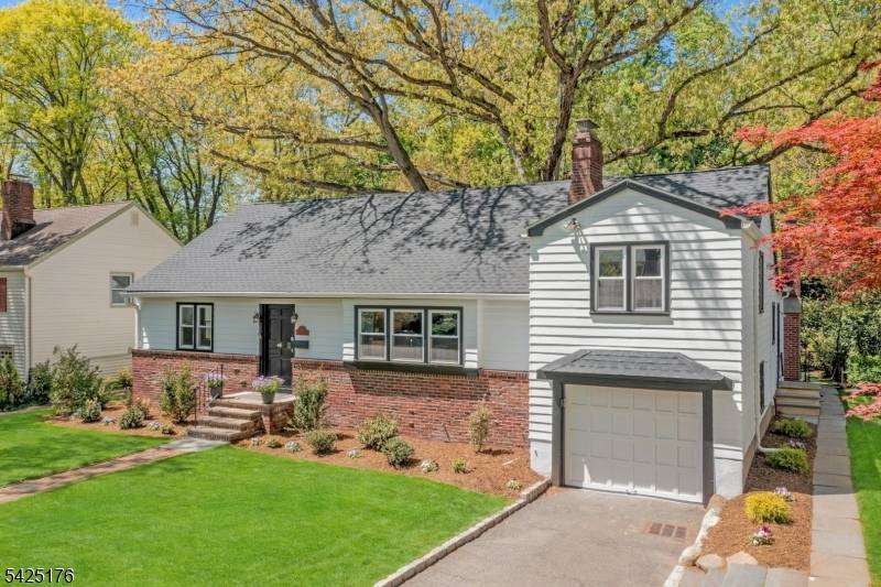 Beautifully renovated 3 4 bedroom, 3 bath raised ranch set on a quiet cul de sac.