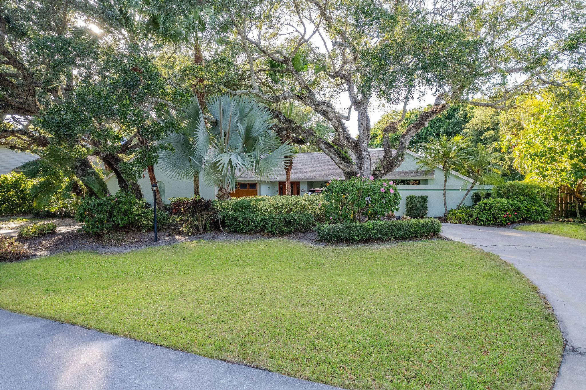 Stunning coastal retreat with NEW roof 2025, Located in the desirable gated community of Castaway Cove Wave II in South Beach, this 3 bedroom, 2 bath, 2 car garage home ...