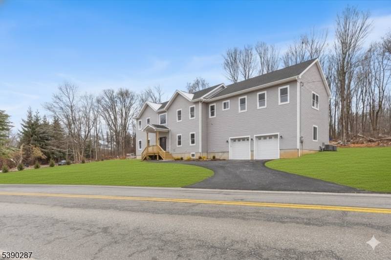 Discover this stunning new 5 bedroom home, thoughtfully designed for modern living and entertaining.