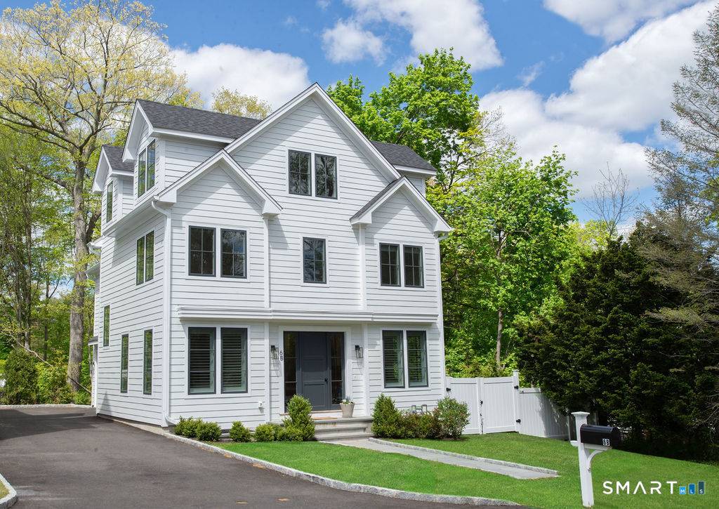 New 2024 Exceptional Home Walk to Town Train Quiet Cul de Sac.