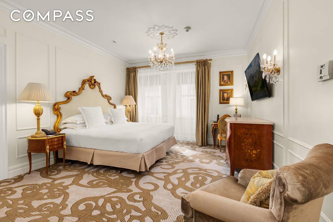Welcome to one of the most sought after Plaza Hotel suites an exquisitely appointed pied a terre offering both personal enjoyment and income generating potential.