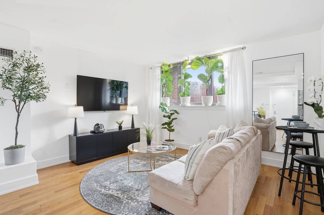 Loft Style Duplex in the Heart of Greenpoint with a Private Lower Level Retreat Tucked away on a charming stretch of Greenpoint, this thoughtfully designed duplex offers a rare blend ...
