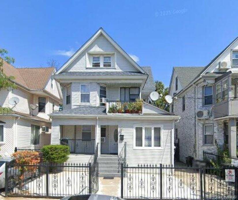 Investors don t miss this income producing gem in Richmond Hill !