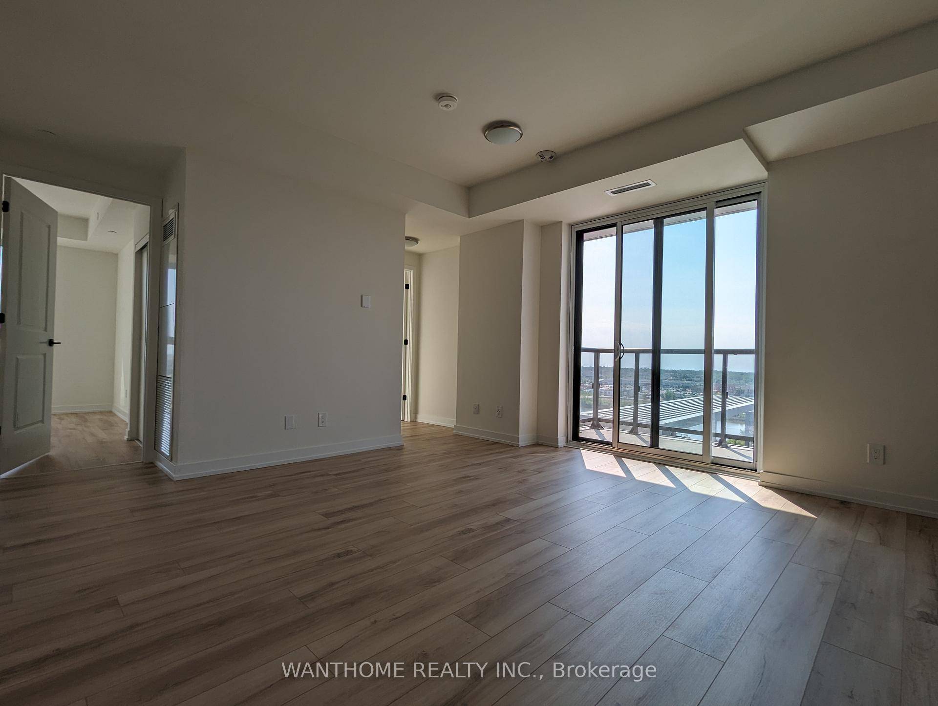 New Condo in the heart of Oakville.