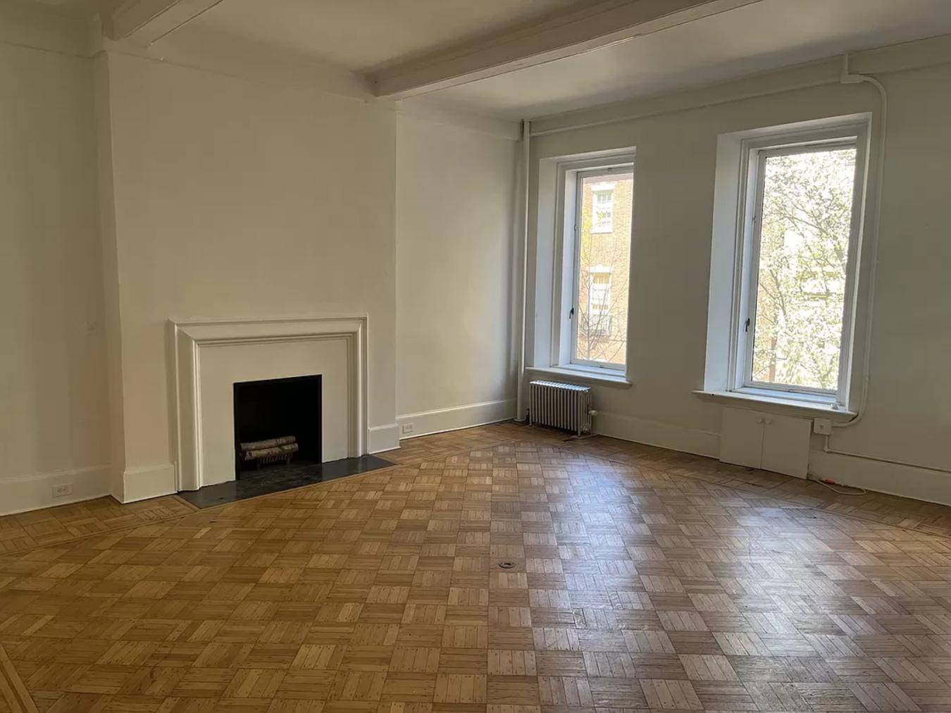 Welcome home to 3A, this bright and roomy studio is located on a paramount block in the heart of the Upper East Sideright off of 5th Avenue !