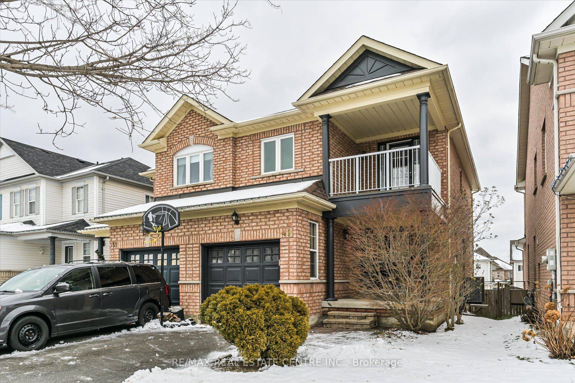 Immaculate, Freshly Painted and Partially Renovated Dec 2023 All Brick Semi, Dbl Door Entry, 2 Car Parking On Driveway in desirable Pringle Creek.