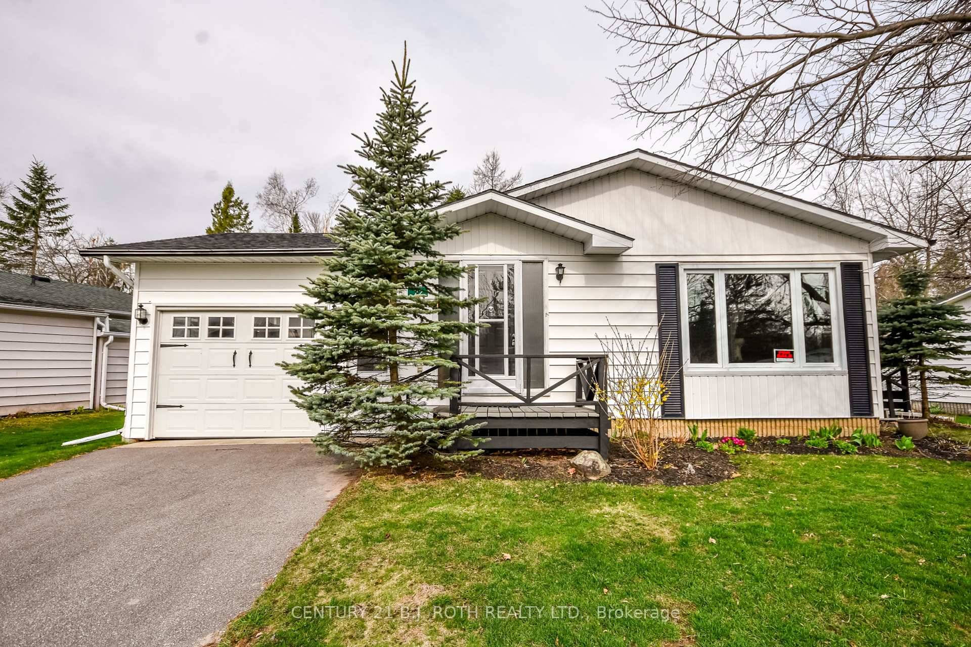 Charming Double Wide in Big Cedar Estates Adult Community Living Welcome to Big Cedar Estates, a well maintained adult lifestyle community ideally located between Orillia and Barrie.