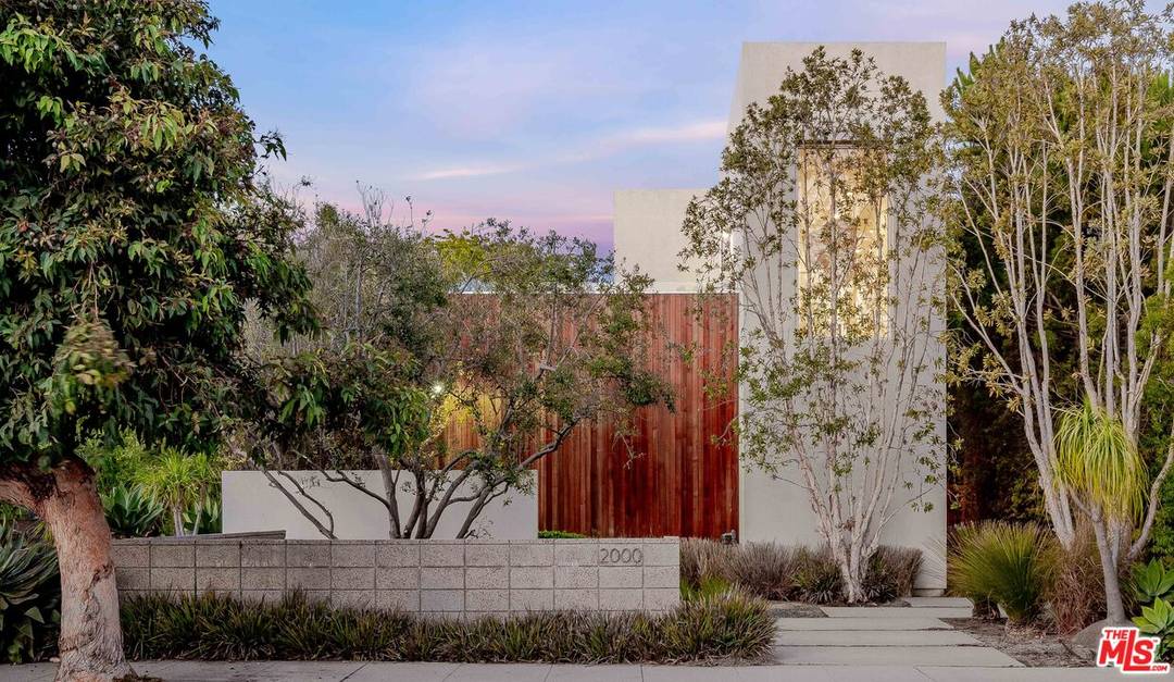 2000   Walnut Ave 4BR Marina Del Rey La