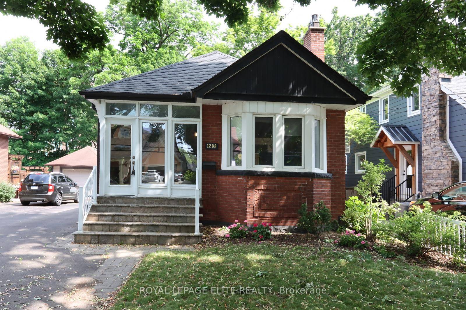 Welcome to 1208 Bellview Street a delightful, raised bungalow nestled in Burlingtons desirable Brant neighbourhood, just a short walk to the lake.