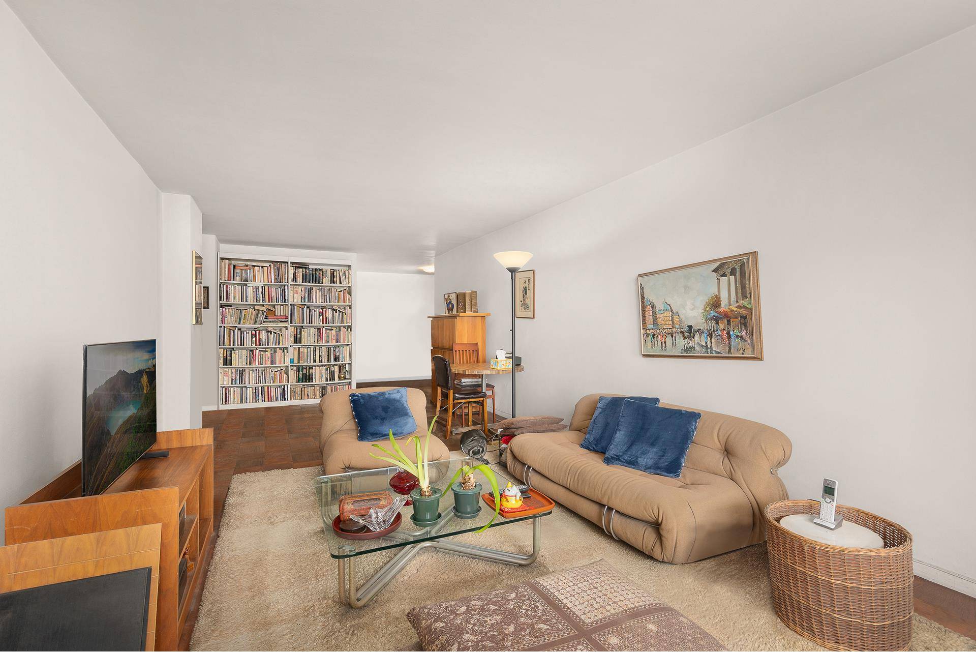 FOR INVESTORS ONLY Rent stabilized sponsor unit.