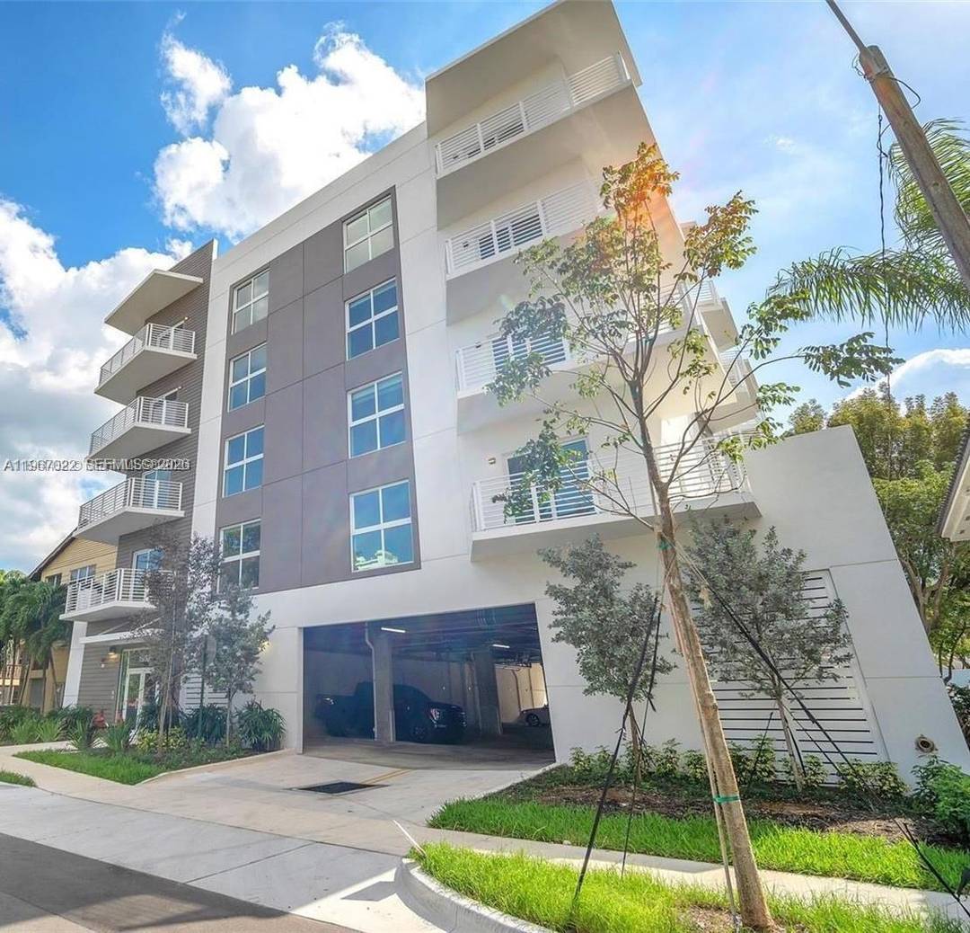 This beautifully furnished 2 bedroom, 2 bath apartment in a boutique condominium is bathed in natural light, offering a perfect blend of style and comfort.