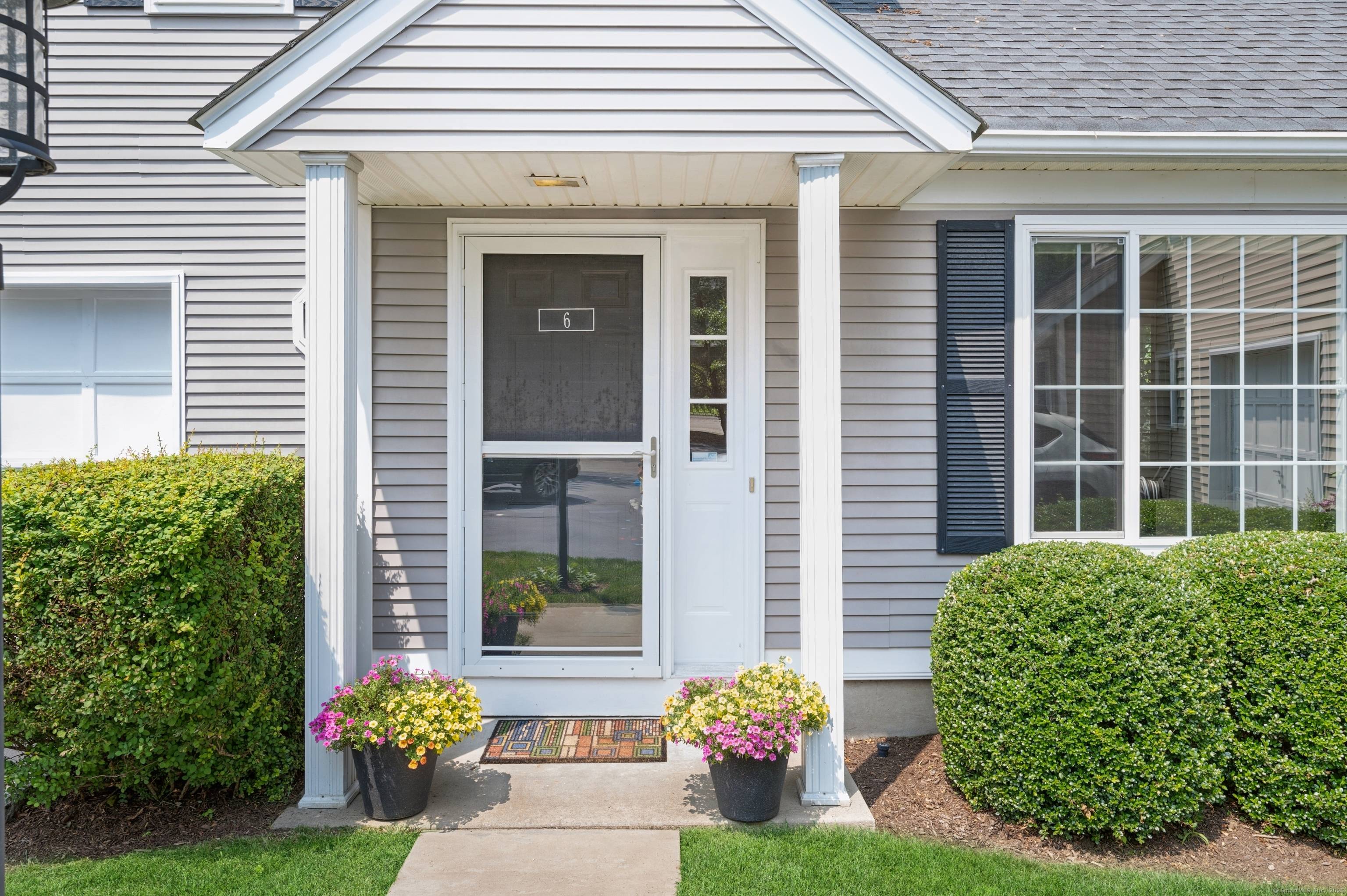 Welcome to 115 Top Gallant Road, Unit 6 a beautifully maintained and thoughtfully updated townhome nestled adjacent to Stamford's Dolphin Cove and Southfield Point, with easy access to downtown and ...