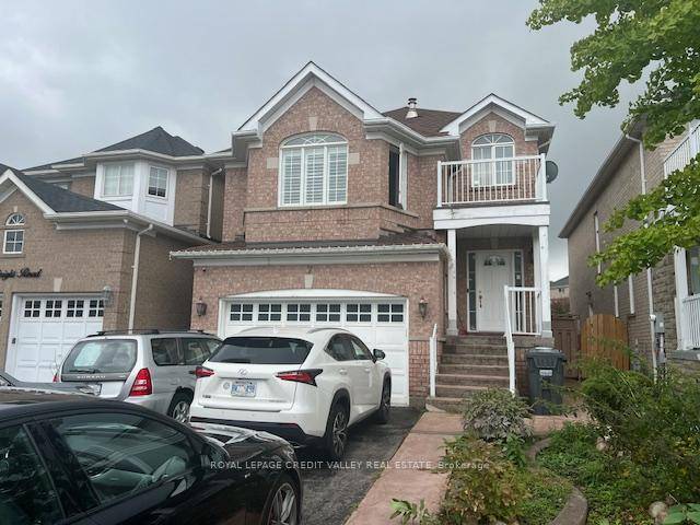 Welcome to this bright and freshly painted 1 bedroom, 1bathroom basement suite with a private separate entrance.
