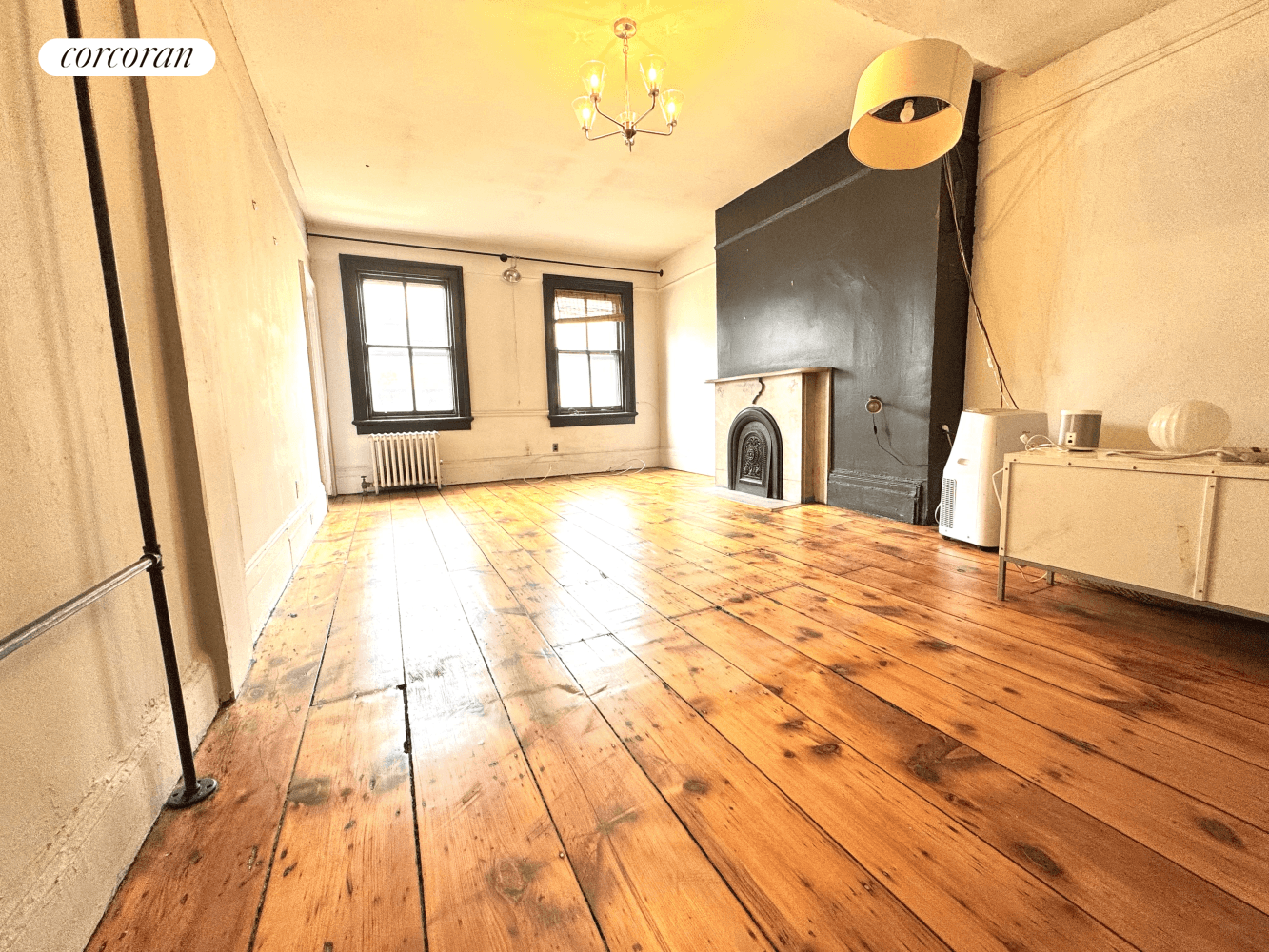 Massive 2BR in the heart of one of Manhattan's most desirable neighborhood.