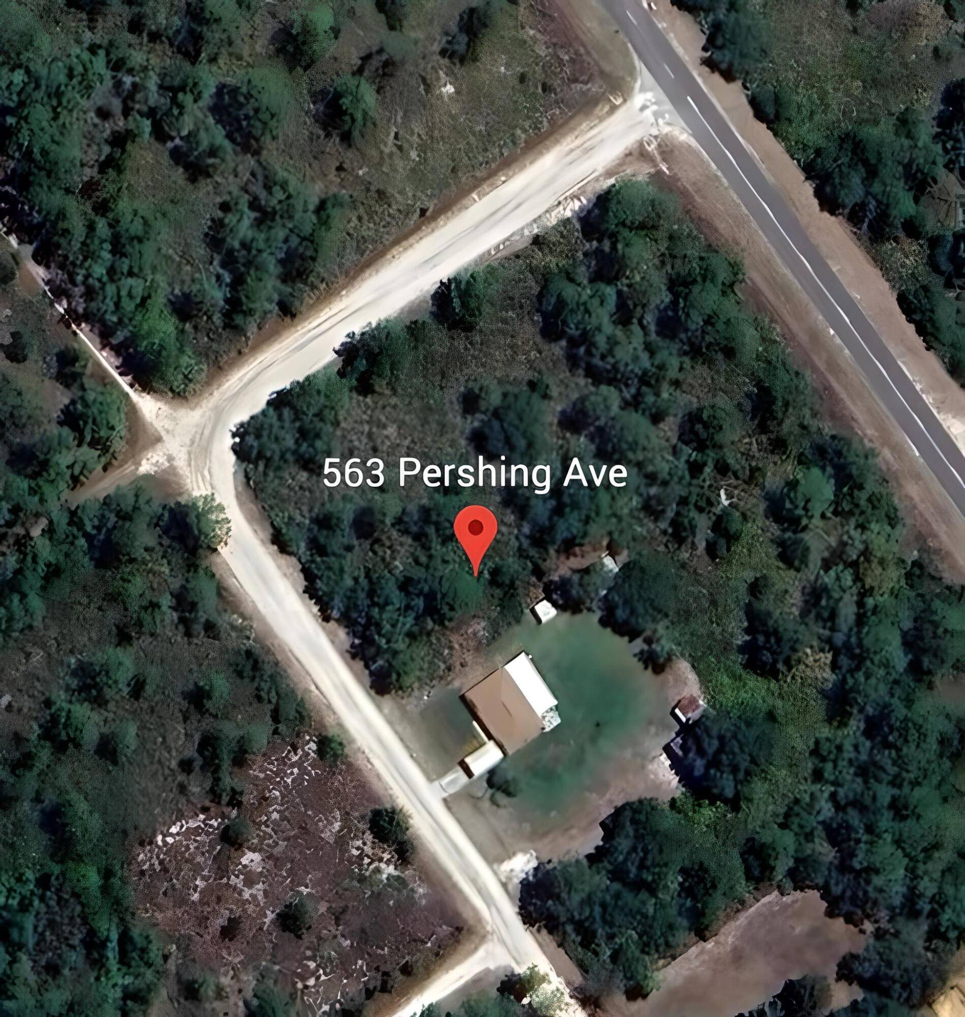 Build your dream home on this beautiful vacant lot in Lake Placid, FL !