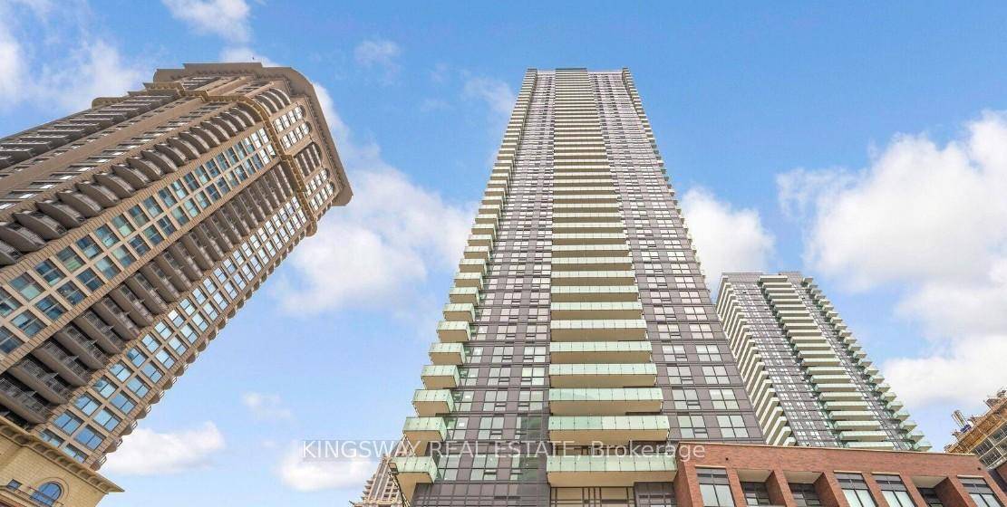 Discover the ideal blend of comfort and convenience in this brand new, move in ready bachelor condo located in the vibrant heart of Mississauga City Centre.