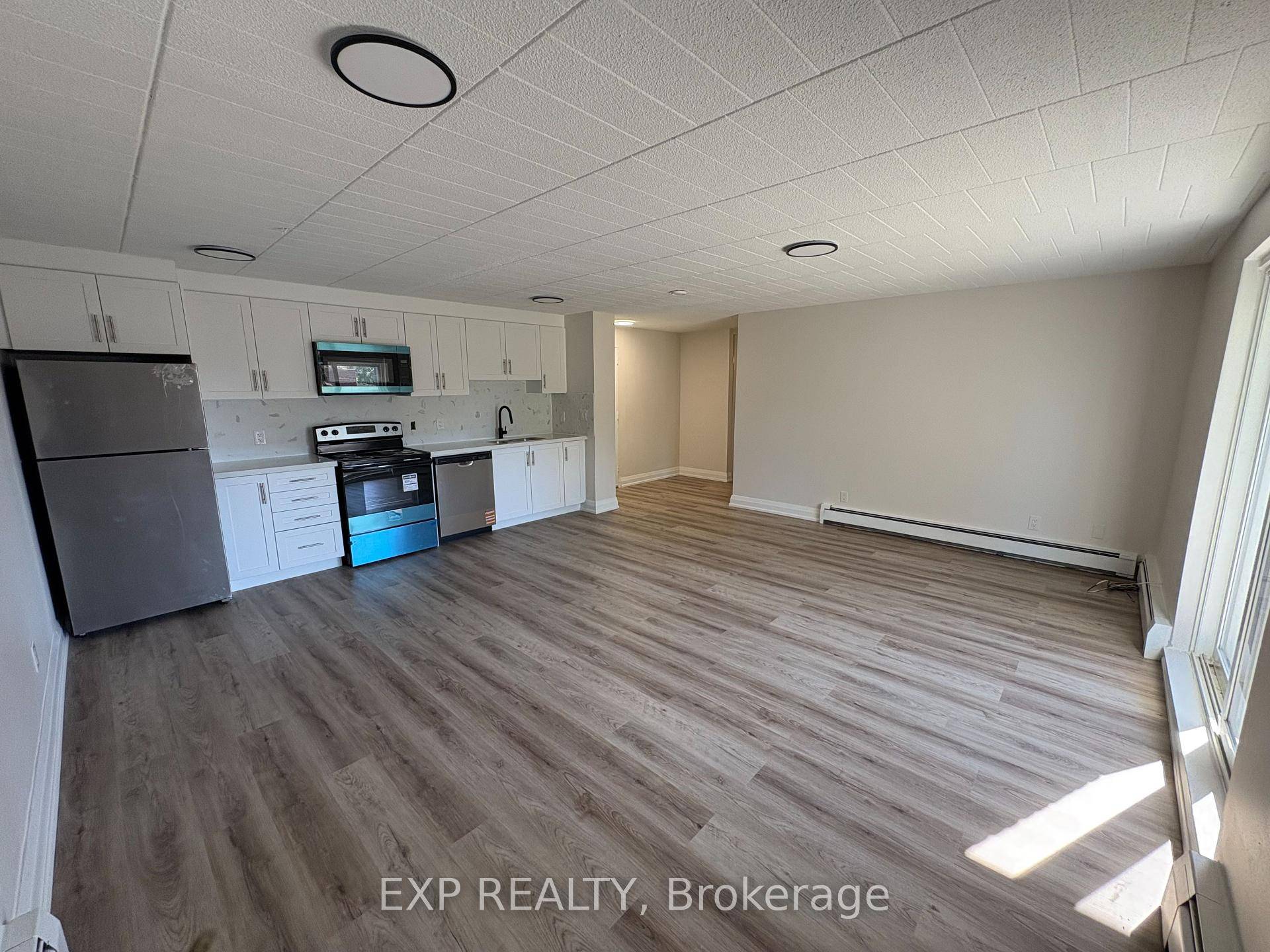 Receive the 4th month rent FREE !