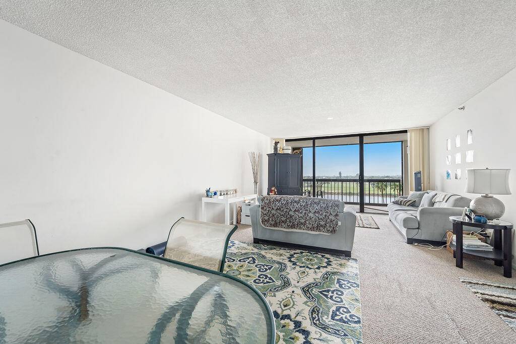 An incredible opportunity to customize your own 2 2 condominium, right on the water with breathtaking views of the inner coastal and North Palm Beach Golf Course.