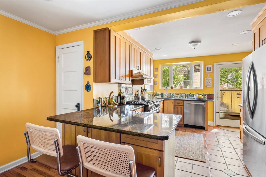 Rarely does a home become available on Temple Court, one of Windsor Terrace's most charming cul de sacs, directly across from Prospect Park.