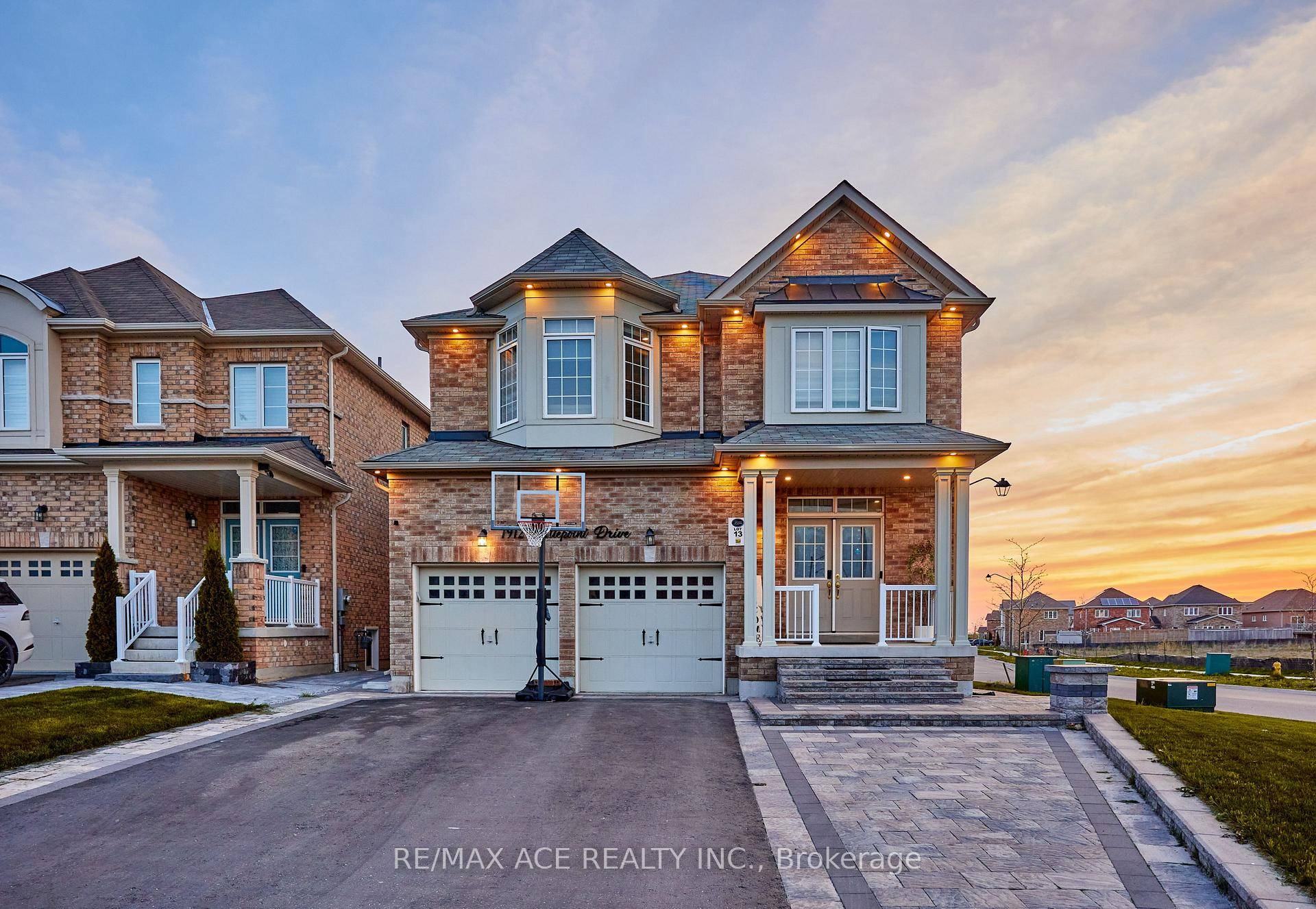 Meticulously Crafted Luxury Executive All Brick Home in Prestigious North Oshawa.