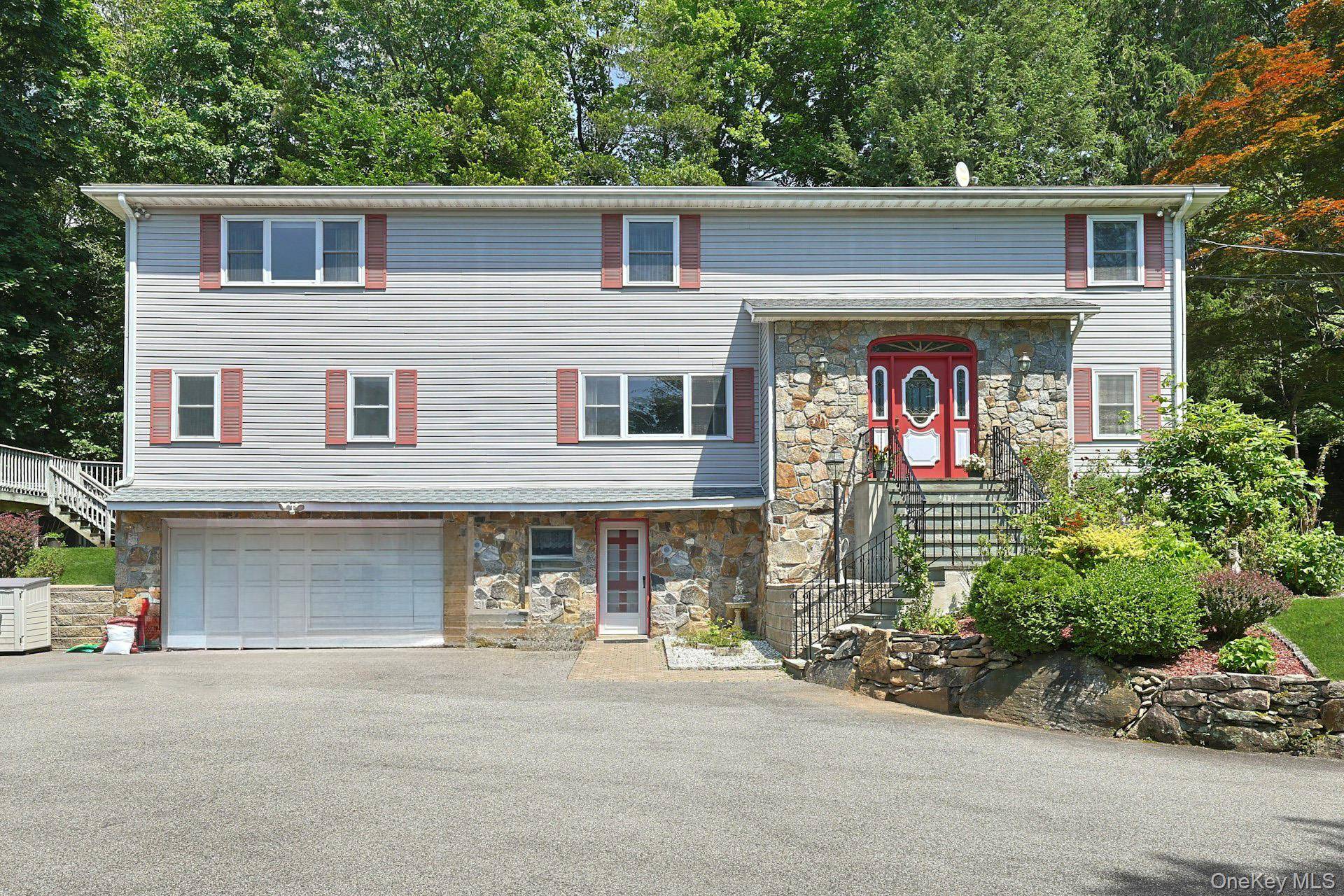 Discover the perfect blend of space, comfort and convenience in this inviting 5 bedroom, 3.