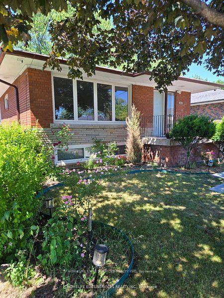 A Spacious And Well Maintained Basement Apartment Located On A Quiet, Family Friendly Street In One Of Scarborough's Most Sought After Neighborhoods.