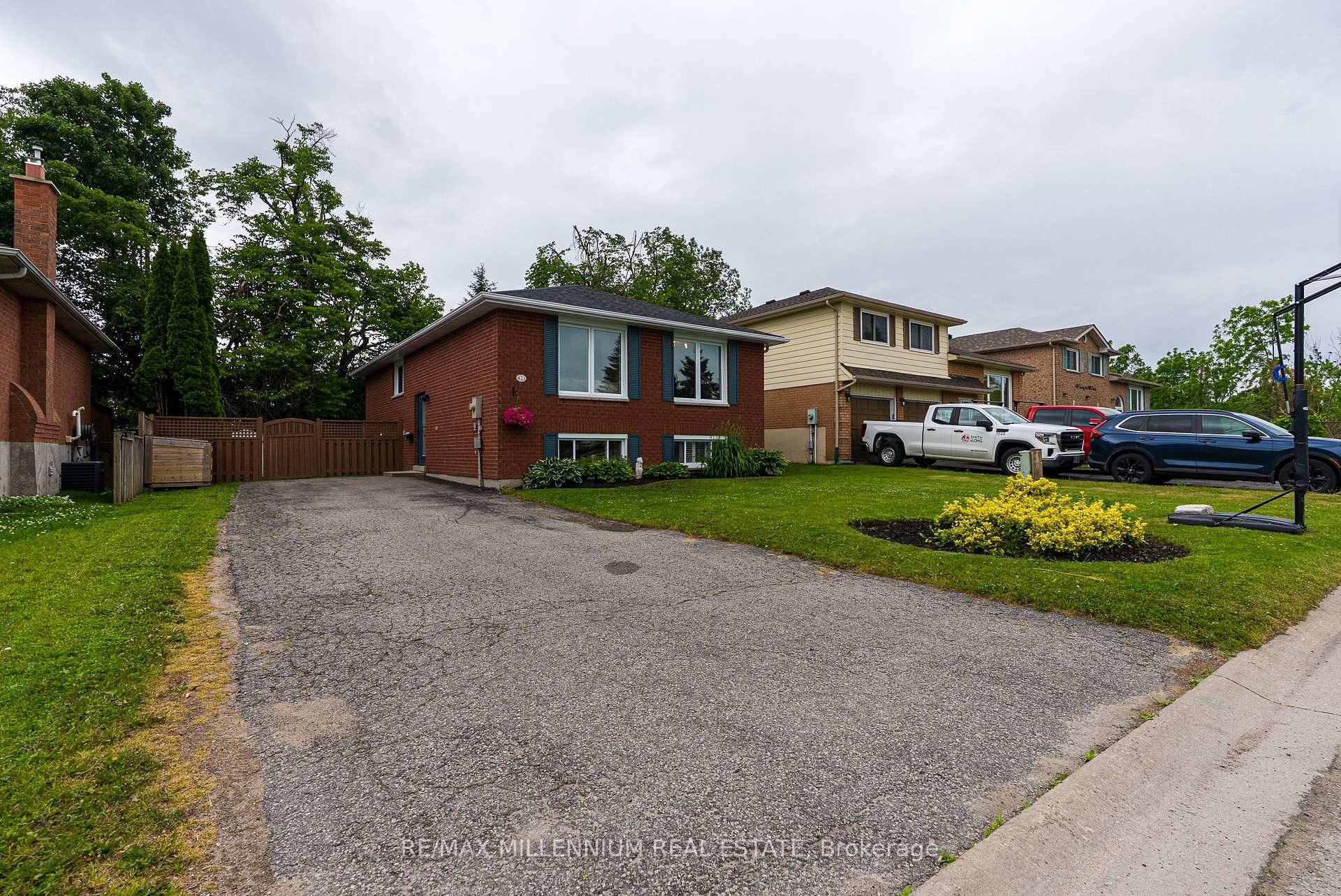 Welcome to this charming 4 bedroom 2 full bathroom detached home, nestled in a family oriented and family friendly neighbourhood.