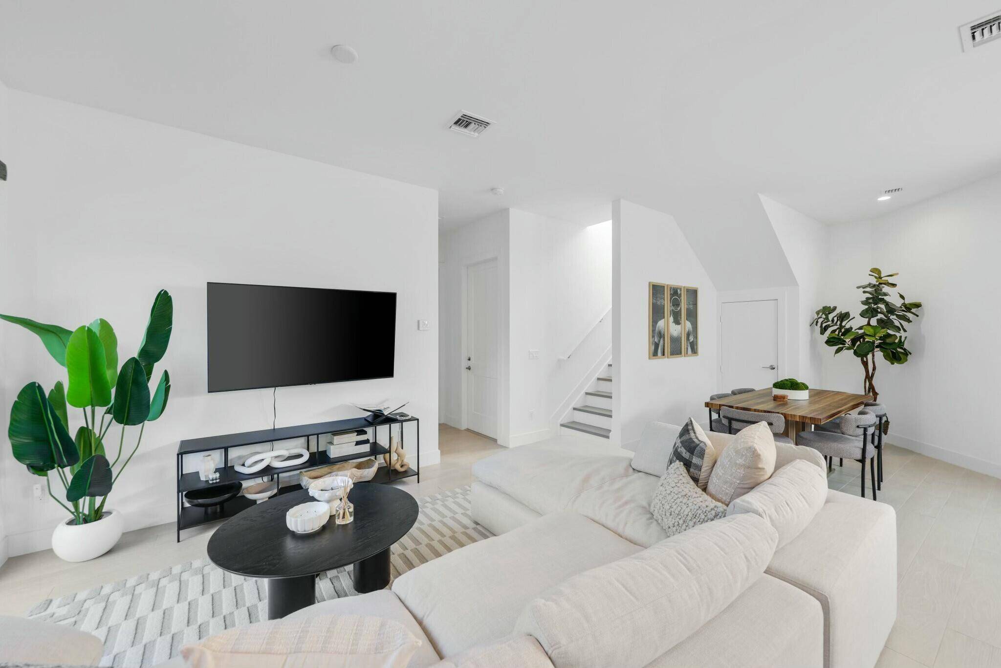 AVAILABLE 9 8 2025. Fully Furnished !