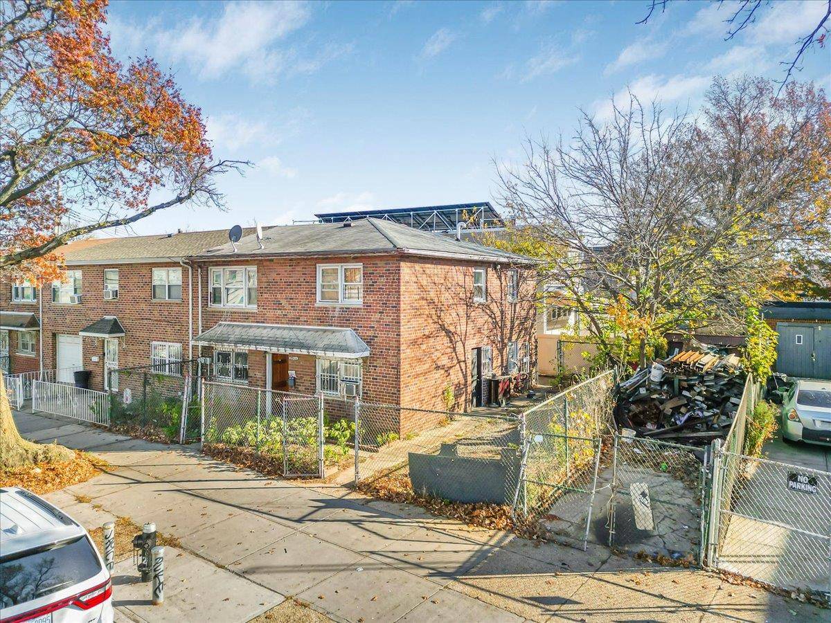 Welcome to 120 14 Atlantic Ave, a charming and versatile brick property in the heart of South Richmond Hill.