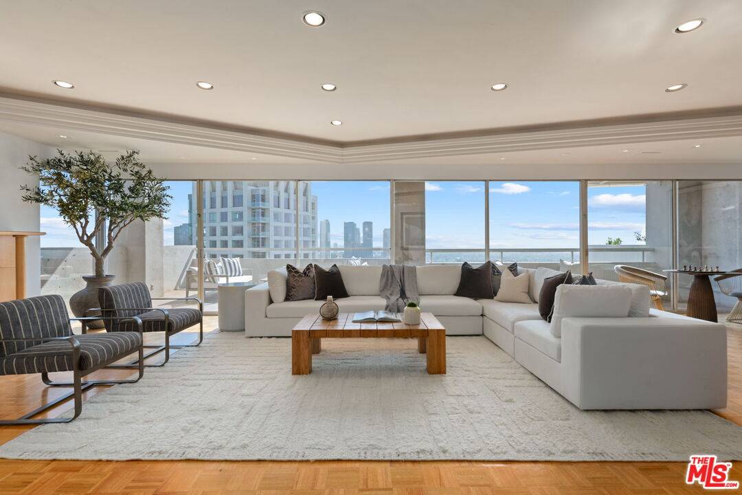 875   Comstock Ave 2BR Westwood La