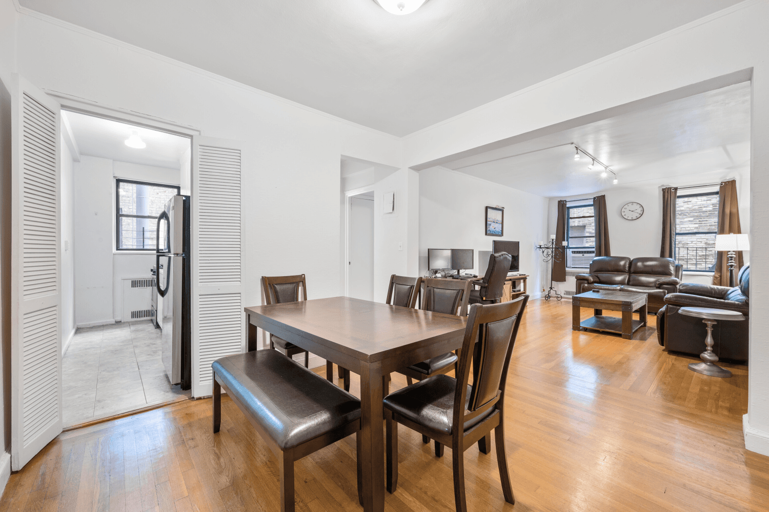 Welcome to this beautiful quiet rarely available pre war spacious 800 sf one bedroom condominium.