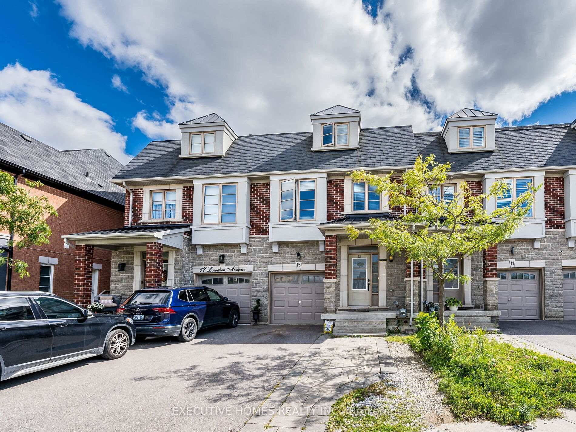 Freehold Executive Townhouse, 2171 SF, 4 Bedrooms, Fully Upgraded, Stainless Steel Appliances, Porcelain Tiles In Kitchen And Dinette.