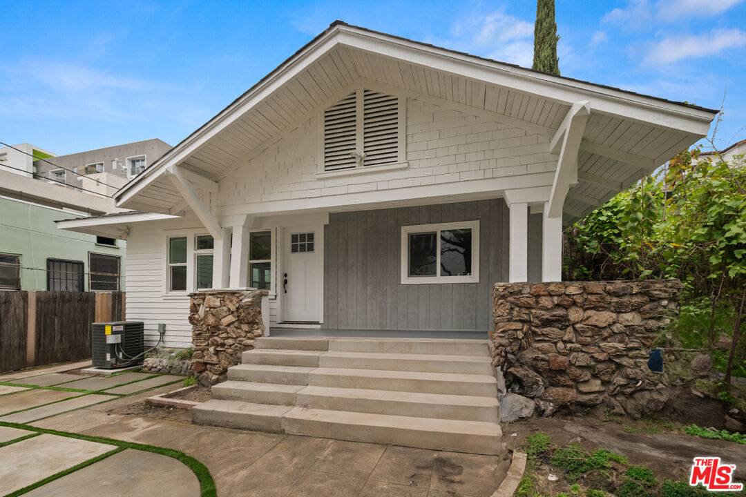 5729   Carlton Way 3BR Hollywood Hills East La