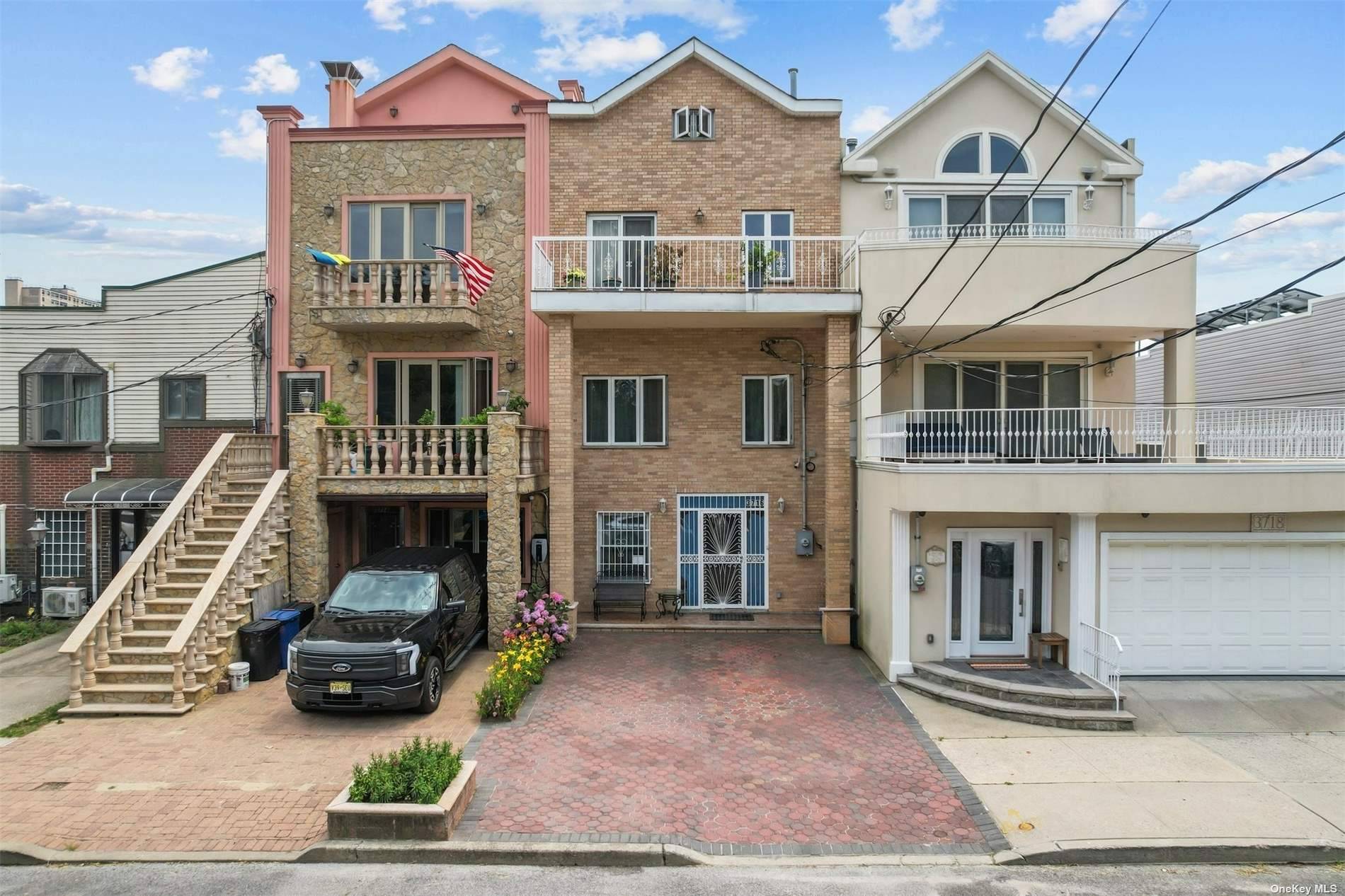 This beautiful 3 story home boasts 6 spacious bedrooms, a fully finished attic and 3 bathrooms with close to 3000 sq ft of living space perfect for those who value ...